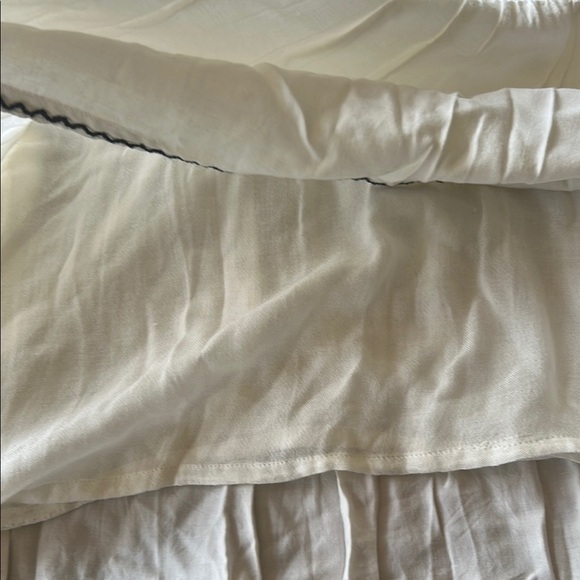 Embroidered Sleeveless White Dress - Picture 9 of 9